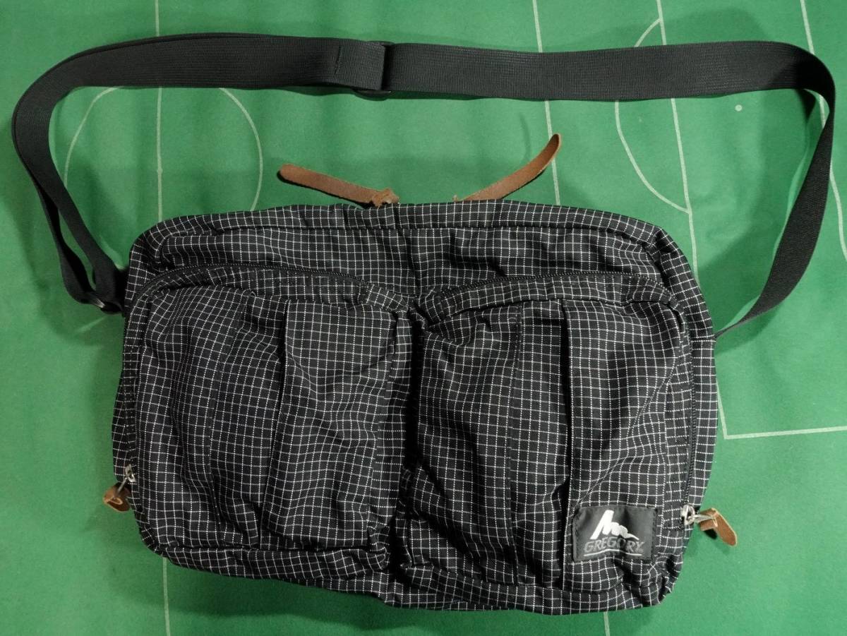 ▲旧タグ グレゴリー USA製 ナイロン素材 2xL字ジッパーポケット付 ショルダーバッグ スペクトラ(グラフチェック) 美品!!!▲拍卖