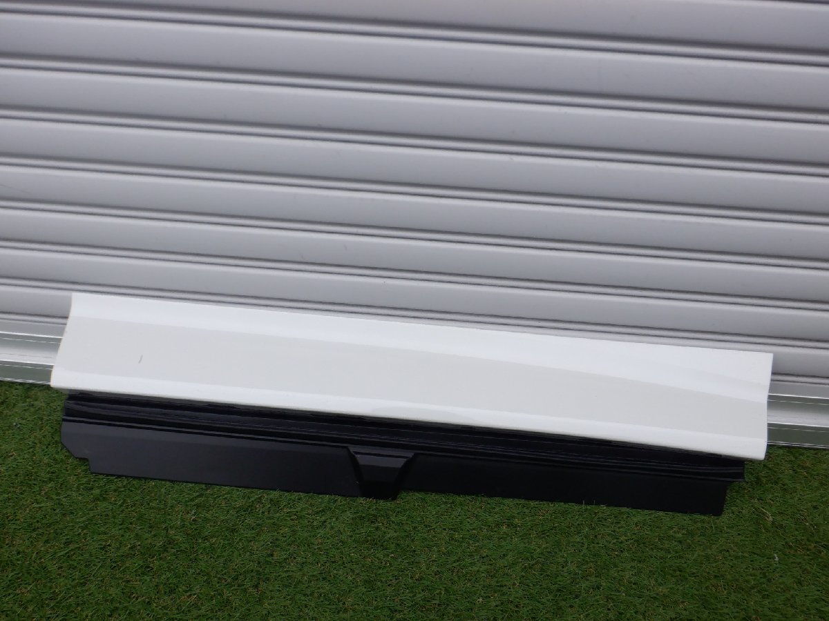 トヨタ純正 ZWR90W ZWR95W MZRA90W MZRA95W 90 ノア ヴォクシー 76903-V1020 ドアパネル プロテクター フロント 右側 パールホワイト070拍卖