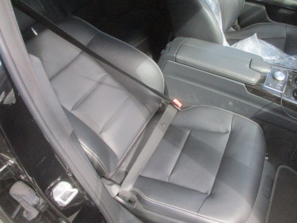 ■ベンツ W212 E550 アヴァンギャルド AMG PKG フロントシート 右 2129106610 中古 部品取あり シートベルト バックル ■拍卖