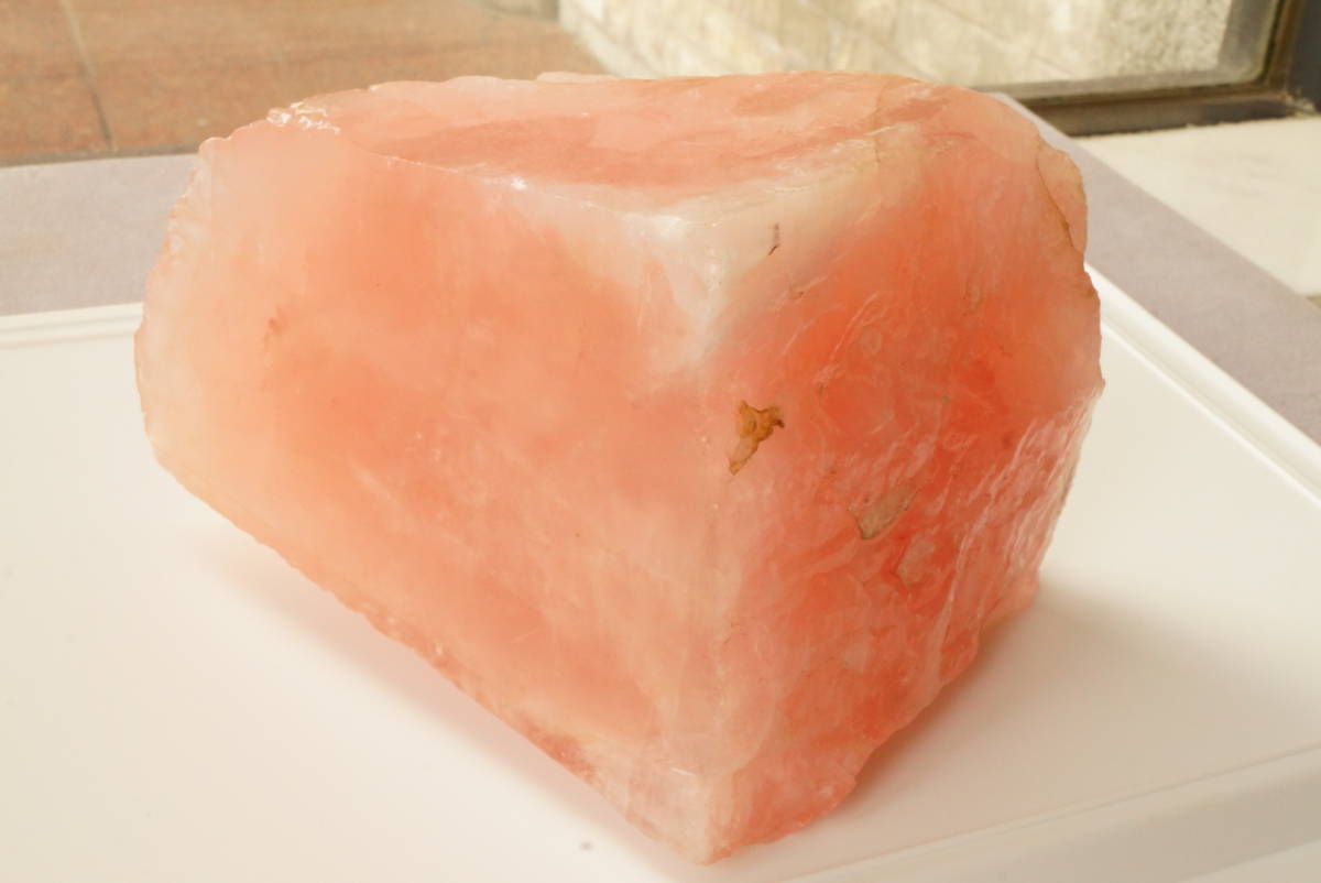 特大希少!30年前の在庫なので上質品!ピンクが綺麗な透明度のある上質ブラジル産ローズクォーツ原石(紅水晶)2.25Kg格安出品!早い者勝ち拍卖