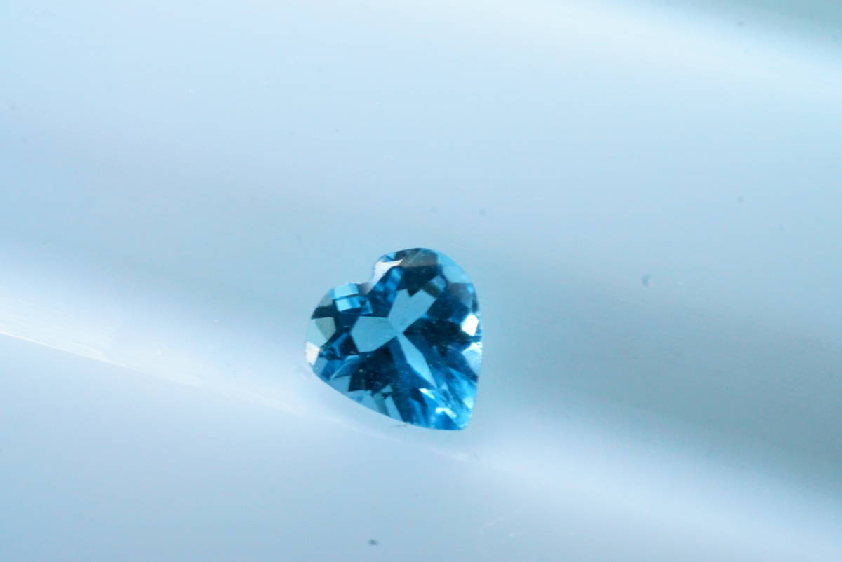 希少!【高級宝飾品用ルース】透明度抜群【ナチュラルブルートパーズ】ルース裸石/0.40ct甲府で研磨拍卖