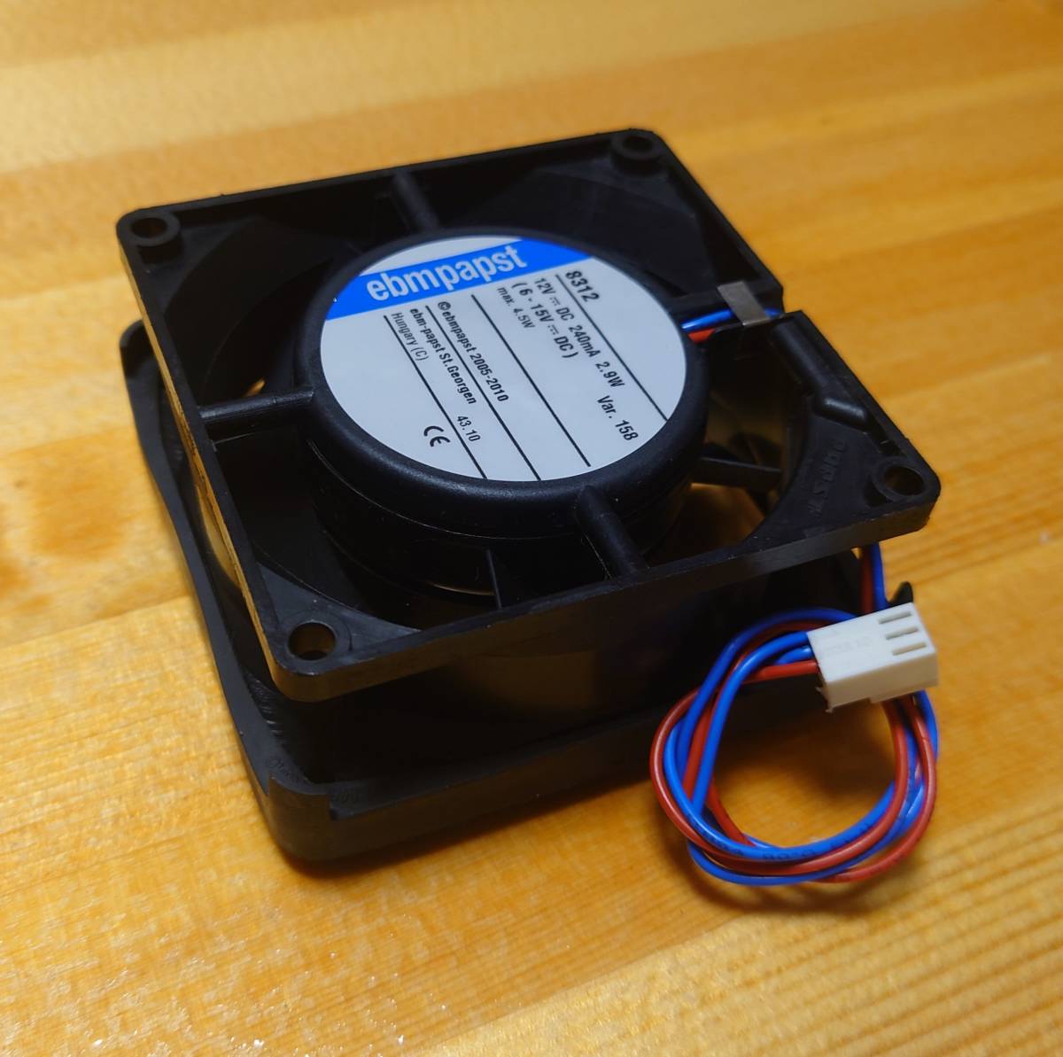 【冷却ファン】ebmpapst 8312 (8300シリーズ) DC軸流ファン 12V (6~15VDC) DC 240mA 2.9W 3300RPM 防振ゴム付③拍卖