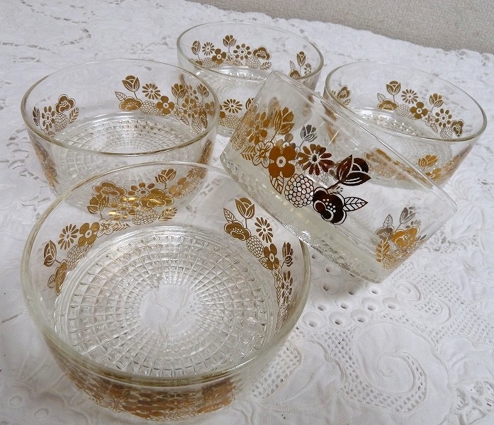 (☆BM)懐かしい♪昭和レトロ ガラス ボウル 4客 ゴールド 直径11.4㎝ 金彩 花柄 寸胴 サラダボウル 中鉢 ヴィンテージ アンティーク調 拍卖