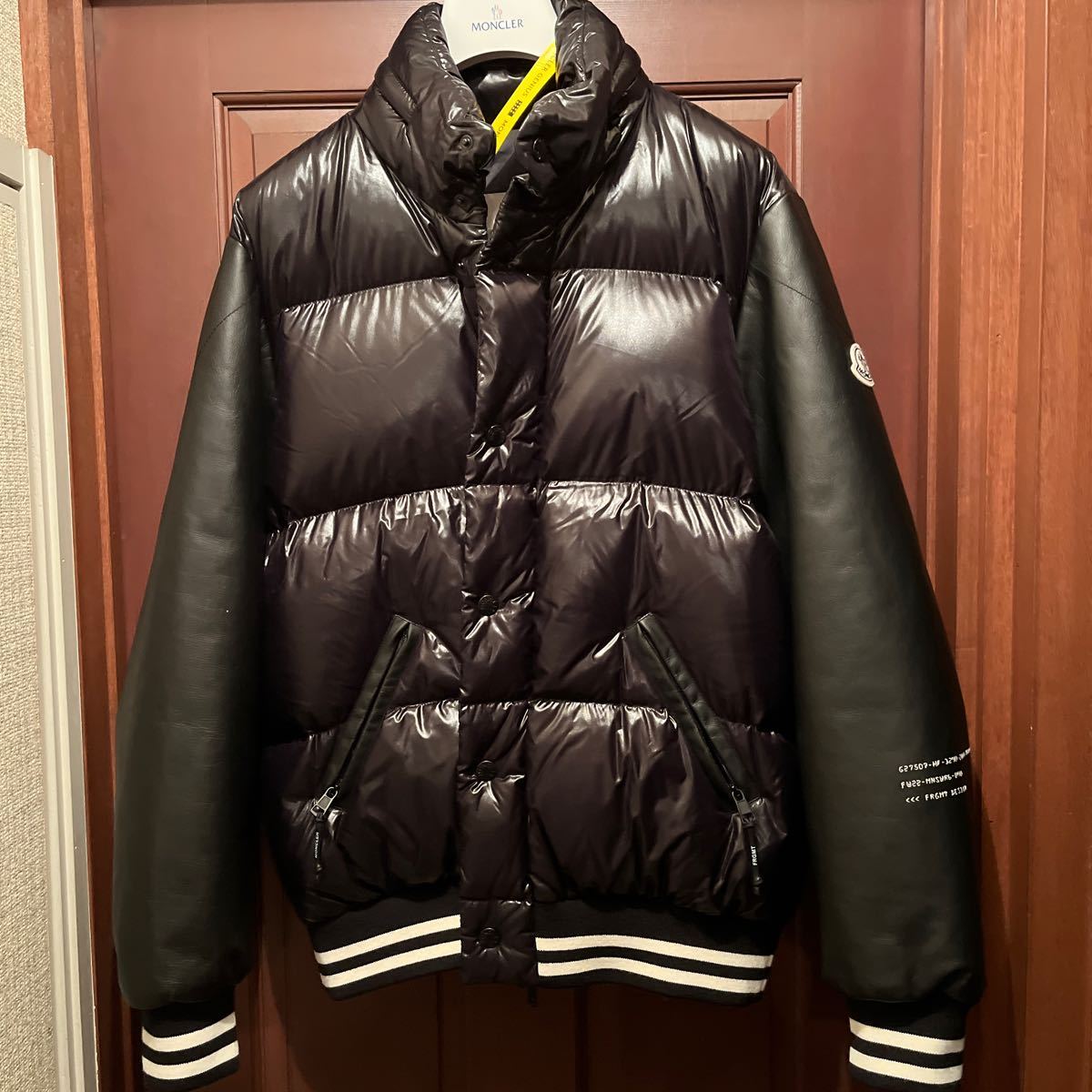 モンクレールジーニアス、スタジャン新品未使用拍卖