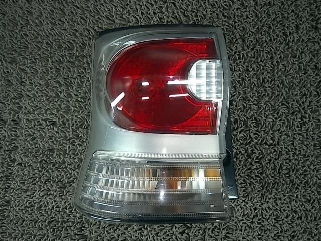 ☆平成22年 タント カスタム L375S 左テールランプ トーカイデンソー 20507 81560-B2400拍卖