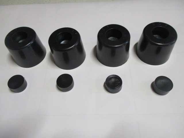 ゴム戸当り2型(大) 黒 4ケで¥550 送料¥185 新品拍卖