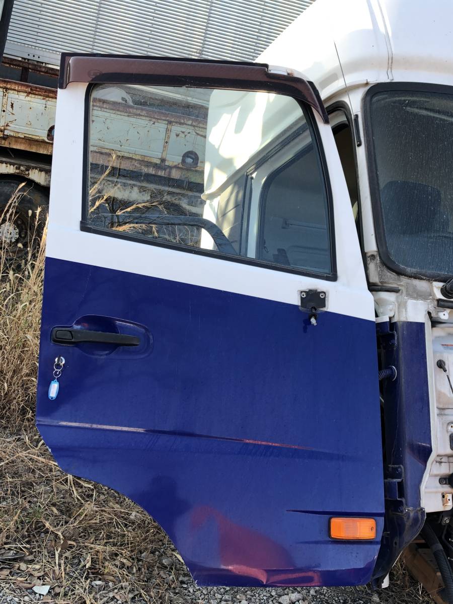 1B218I UD トラックス クオン QKG-CG5ZA ドア 右側 運転席側拍卖