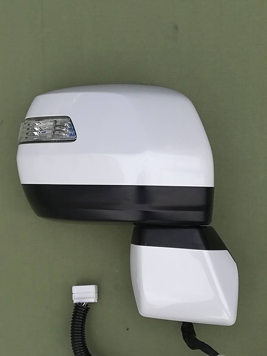 ステップワゴンRK1,RK5ドアミラー右7P・パール(NH778P)動作確認済み・美品⑰拍卖