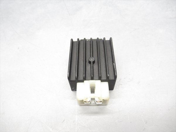 C2R5-1129 ホンダ スーパーカブ90 実動 レギュレター レギュレーター 【HA02-1107*** 3速セル無 キャブ車 動画有】拍卖