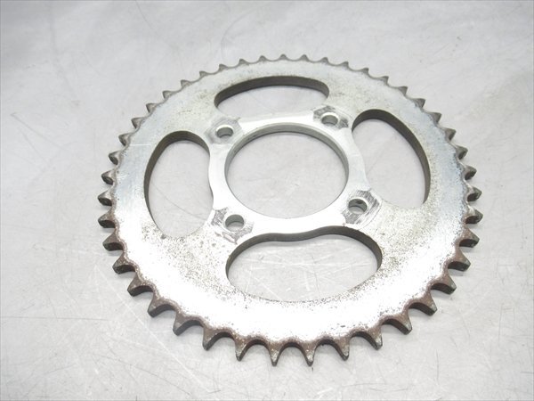 D2R5-1213 スズキ GN125H リアスプロケット ドリブンスプロケット 43丁 【LC6PCJG91B000~ 動画有】拍卖