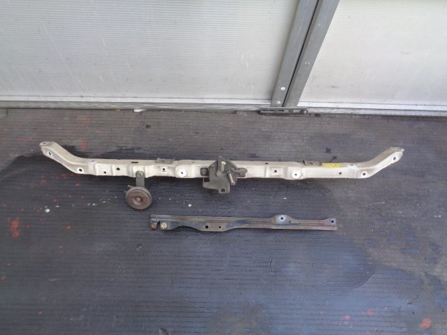 アトレーワゴン S220G ラジエーターコアサポート アッパーサポート 純正拍卖