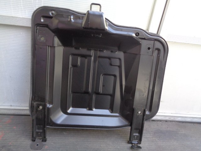 アトレーワゴン S220G シート下 エンジンフードカバー 右 純正拍卖
