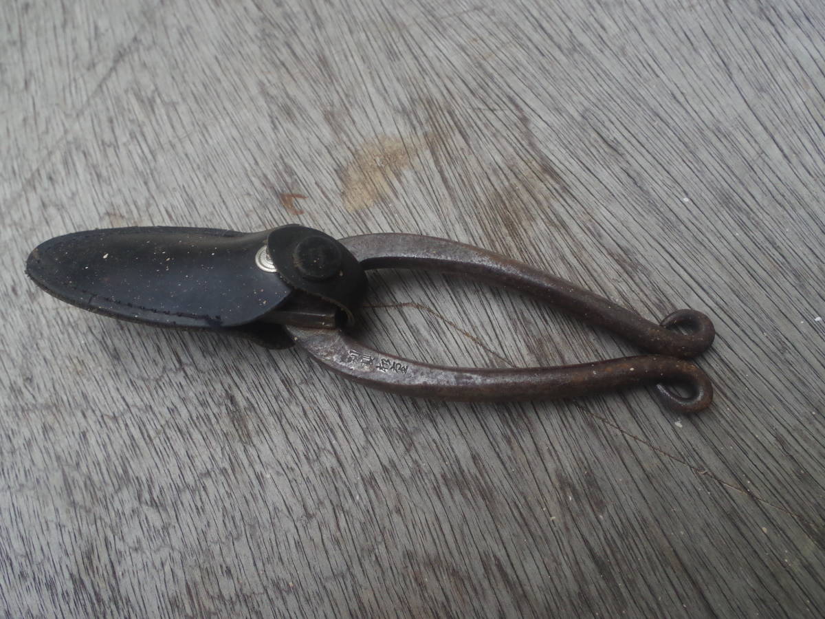 M10038 植木鋏 剪定鋏 全長17cm 和重 在銘 60サイズ 0512拍卖