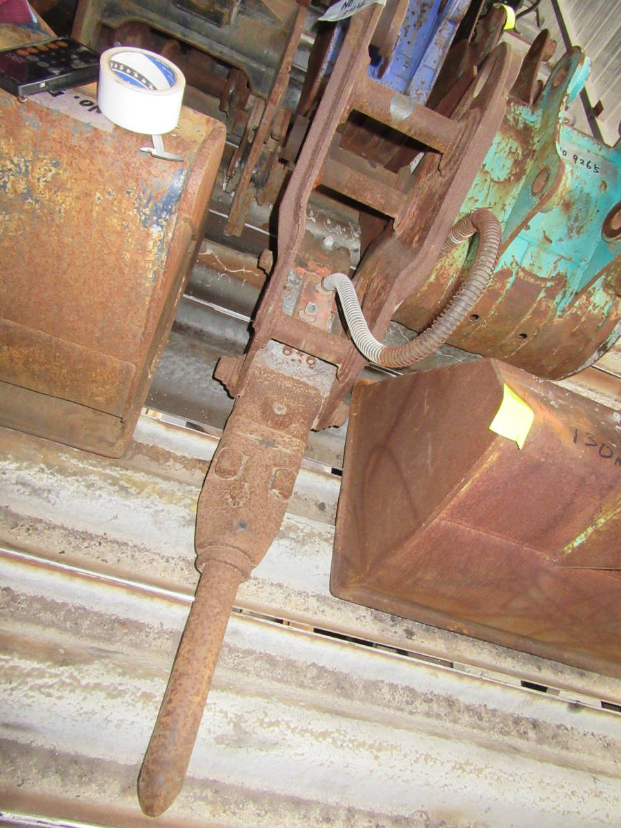 油谷 №5114 油圧ブレーカー ピン径45㎜ アーム幅174㎜ NPK 0.2立米クラス 5トンクラス コンクリート削岩機 重機 ショベル ペッカー拍卖