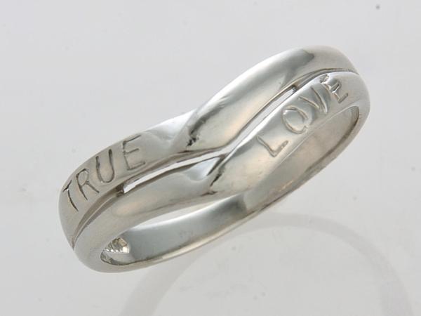 ★☆見て!'TRUE LOVE'Pt900プラチナVラインリング12号!MJ-1283拍卖