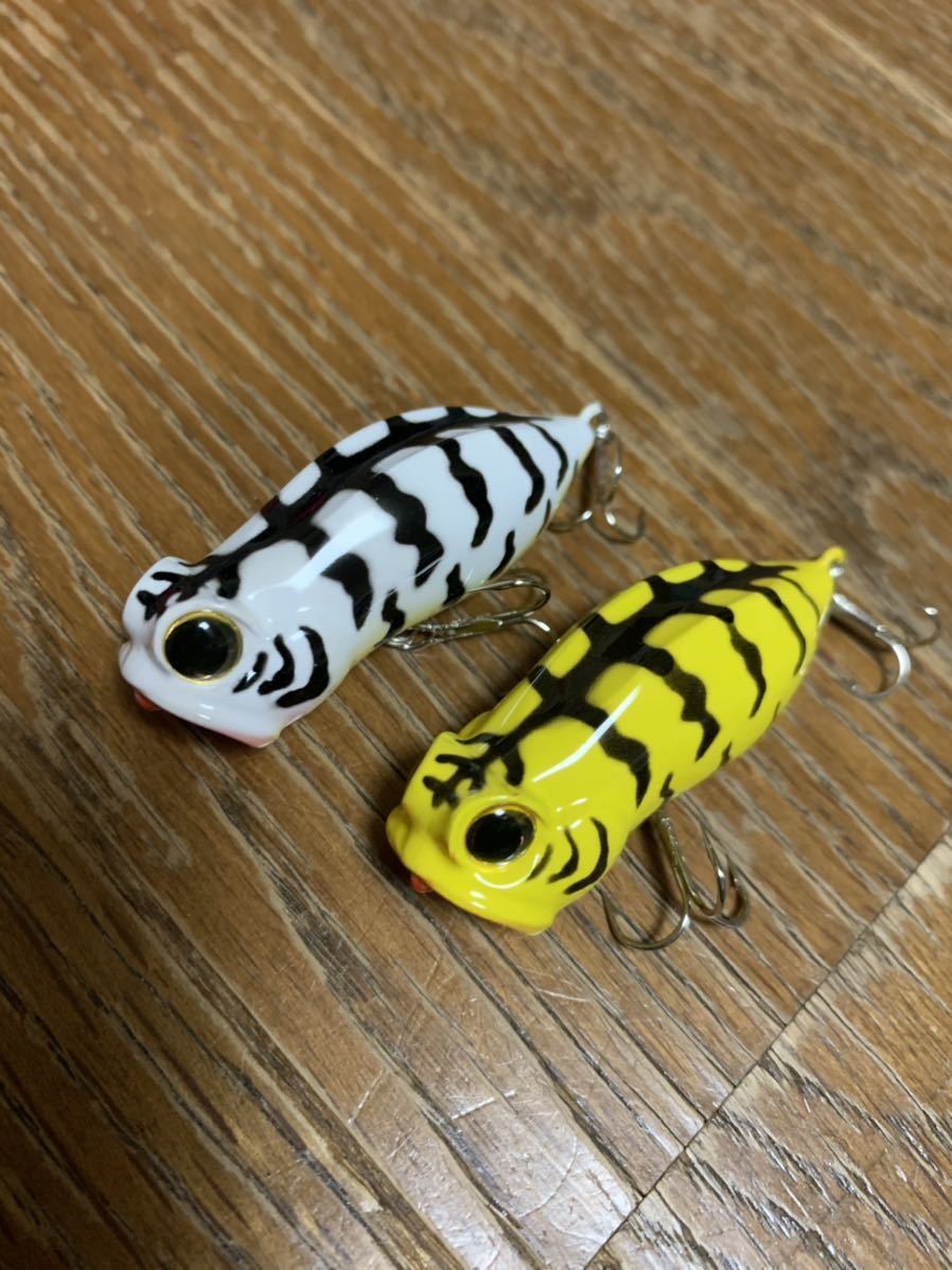 希少 オールド 美品 (LUCKY CRAFT)ラッキークラフト ( KEROLL )ケロール 2003 甲子園 阪神限定カラー 虎 ☆ 2個セット売り。ポッパー 拍卖