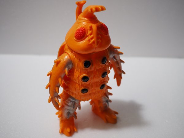 ☆A8340☆バンダイ ウルトラ怪獣シリーズ サタンビートル 1989年 ソフビ 全長約14センチ拍卖