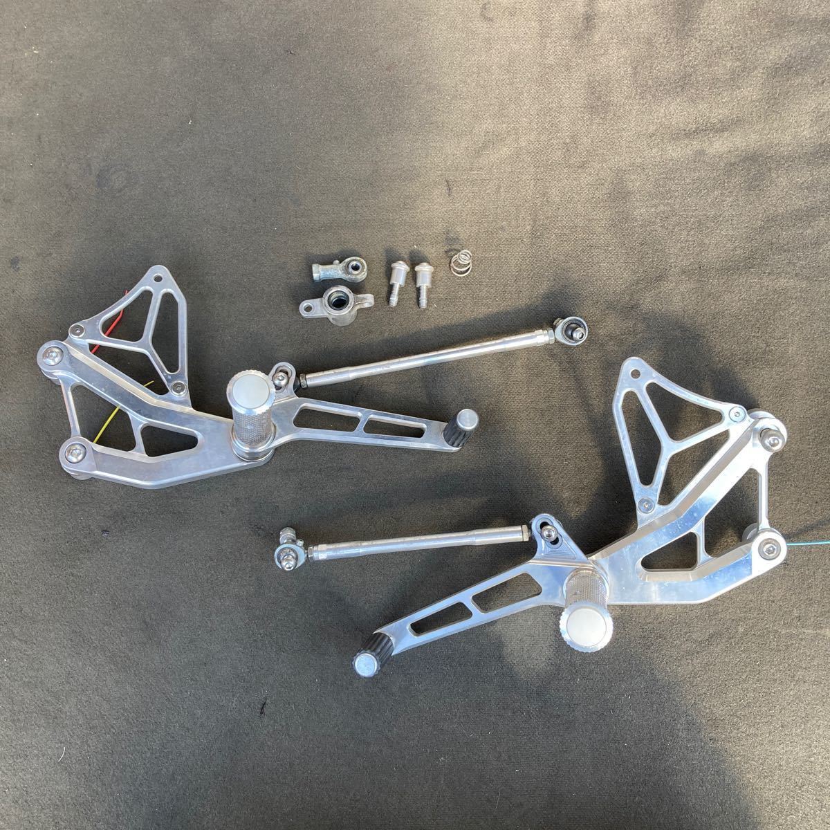 アエラ ドゥカティ バックステップ ST3S AELLA DUCATI アルミ拍卖