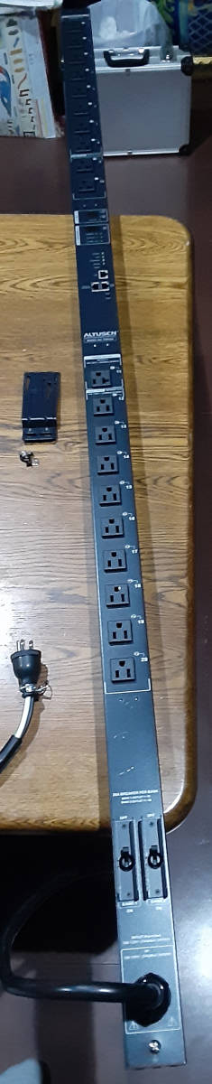★ALTUSEN ATEN PN5320 20 OUTLET POWER DISTRIBUTION UNIT★ジャンク品拍卖