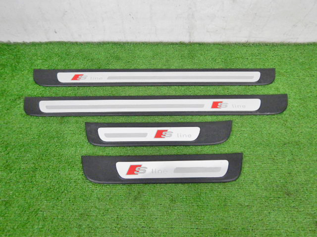 2▼A】【S-LINE】【送料記載】 アウディ A4 Avant ABA-8KCDNF / スカッププレート【B8】【865091】拍卖