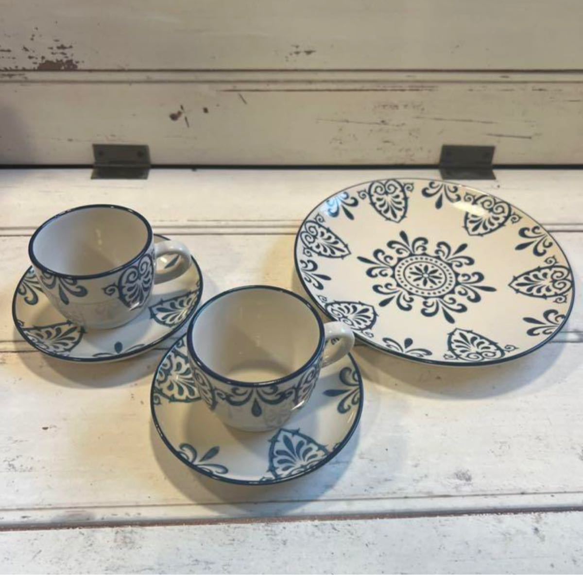 【未使用】ソーサー付きティーカップ 食器 ラウンドプレートセット拍卖