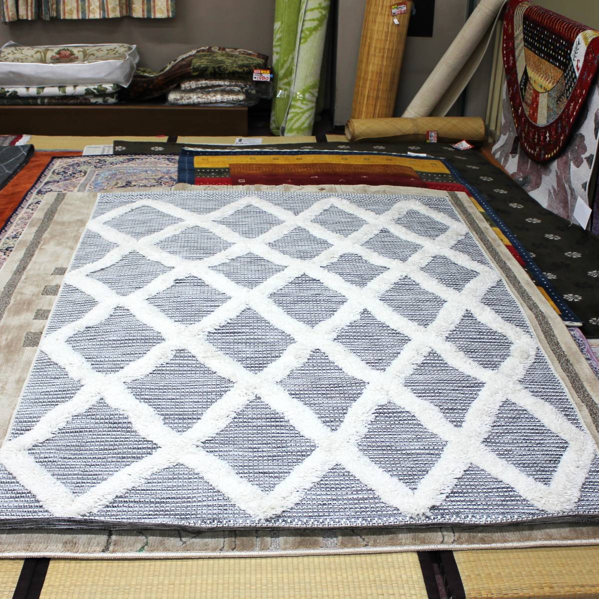 インポートカーペット アルバースGY ベルギー製 アスワン CL773-95拍卖