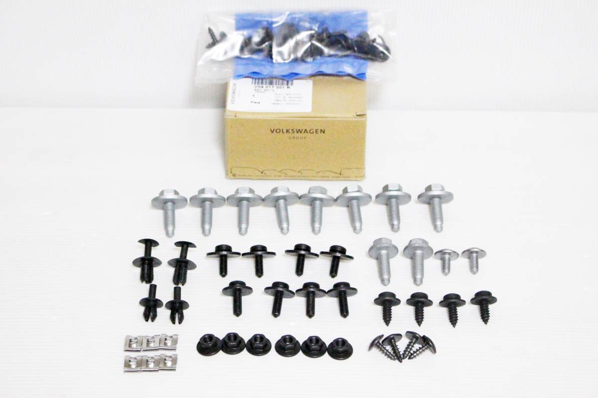 アウディ A1 82A/GB 純正 フロント バンパー 取付け ボルト,ネジ,ナット,クリップ,金具 V04 017 001 R (V04017001R) ショート パーツ拍卖