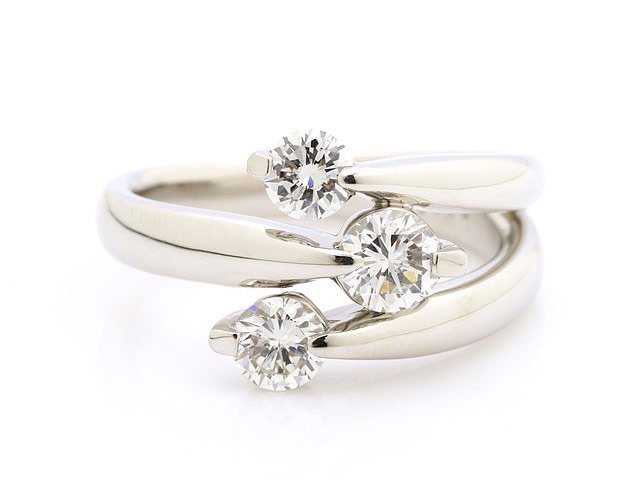 美品 PT900 上質 ダイヤ3P 0.432 0.341 0.270 トータル1.043ct 11.9g 14号拍卖