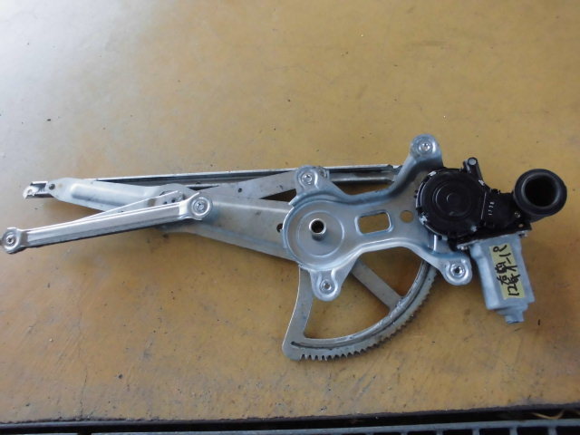 H14 オーパ ZCT10 右 フロント ドア パワーウインドウ レギュレータ モーター 中古品拍卖