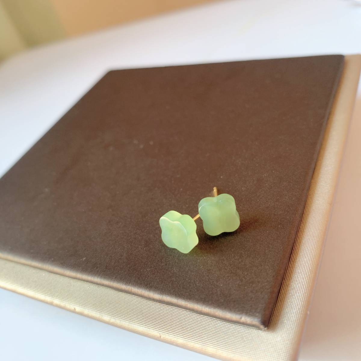 ◇和田玉・碧玉◇ピアス◇レディースイヤリング◇クローバー◇S925◇天然石◇パワーストーン◇巾着袋付き◇プレゼントにも◇026R120613拍卖
