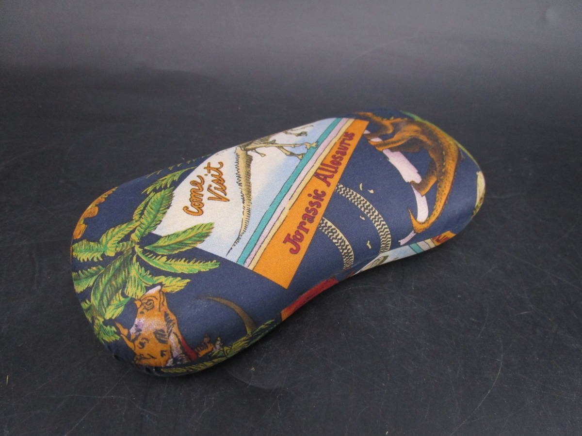 即決 ニコル ミラー NICOLE MILLER かわいい恐竜柄 メガネケース 送料350円(MRFYY拍卖