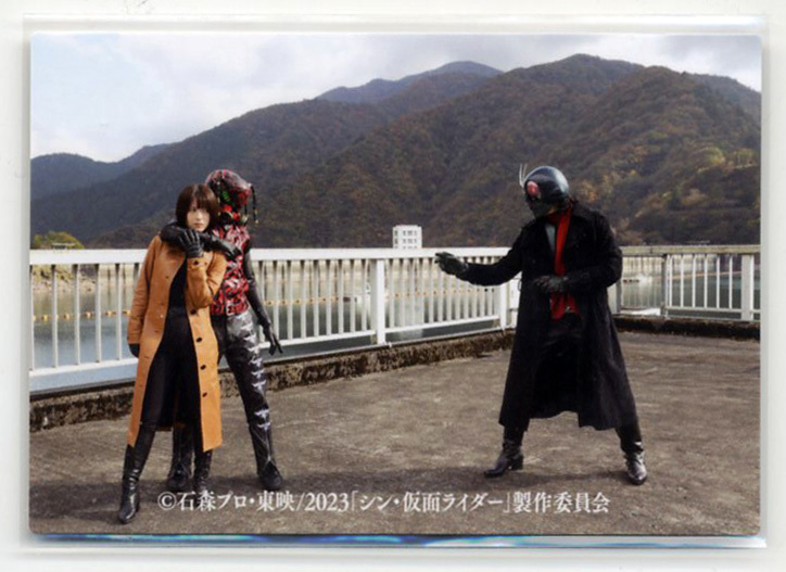 ◆防水対策 厚紙補強 №14番 ルリ子がつかまった (浜辺美波) カルビー シン・仮面ライダーチップスカード 送料無料 即決拍卖