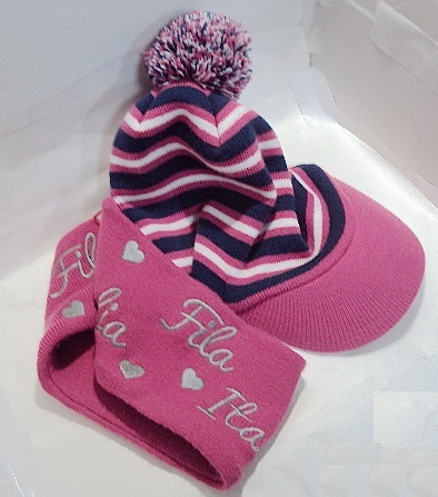 お買得C10/56-60㎝♪♪フィラ ゴルフ つば付ニットキャップ+ネックウォーマー Used拍卖