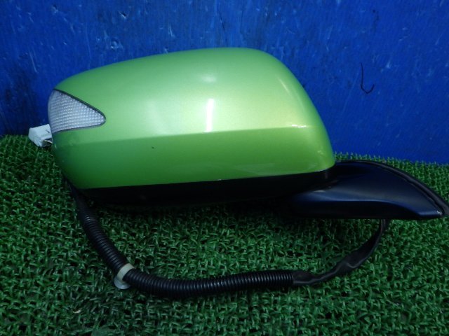 B】 ウインカー付 ホンダ純正 ドアミラー サイドミラー 右/運転席 GP1 フィット ハイブリッド GT27M ライムメタリック 7P 7ピン GE6 GE8拍卖