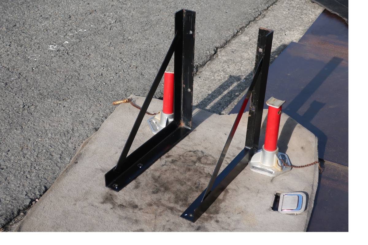 R2 FS74HZ 三菱 FUSO スーパーグレート 純正 汎用 物入れ 収納BOX 固定 取り付け ブラケット 左右 SET (約460mm×約430mm) 新車外し NO8拍卖