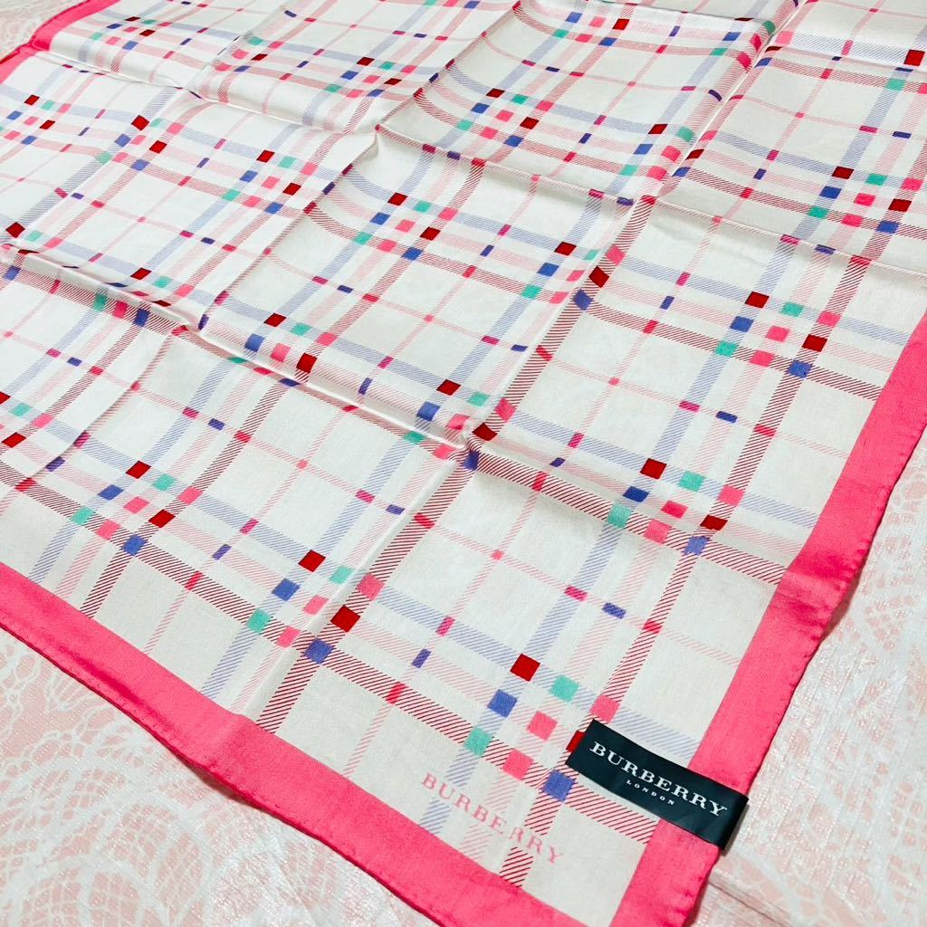 【レア柄】新品/BURBERRY/大判ハンカチ/正規品/バーバリー/綿100%/未使用/即決あり/匿名発送/ノバチェック/58cm/スカーフ/ストール/ピンク拍卖