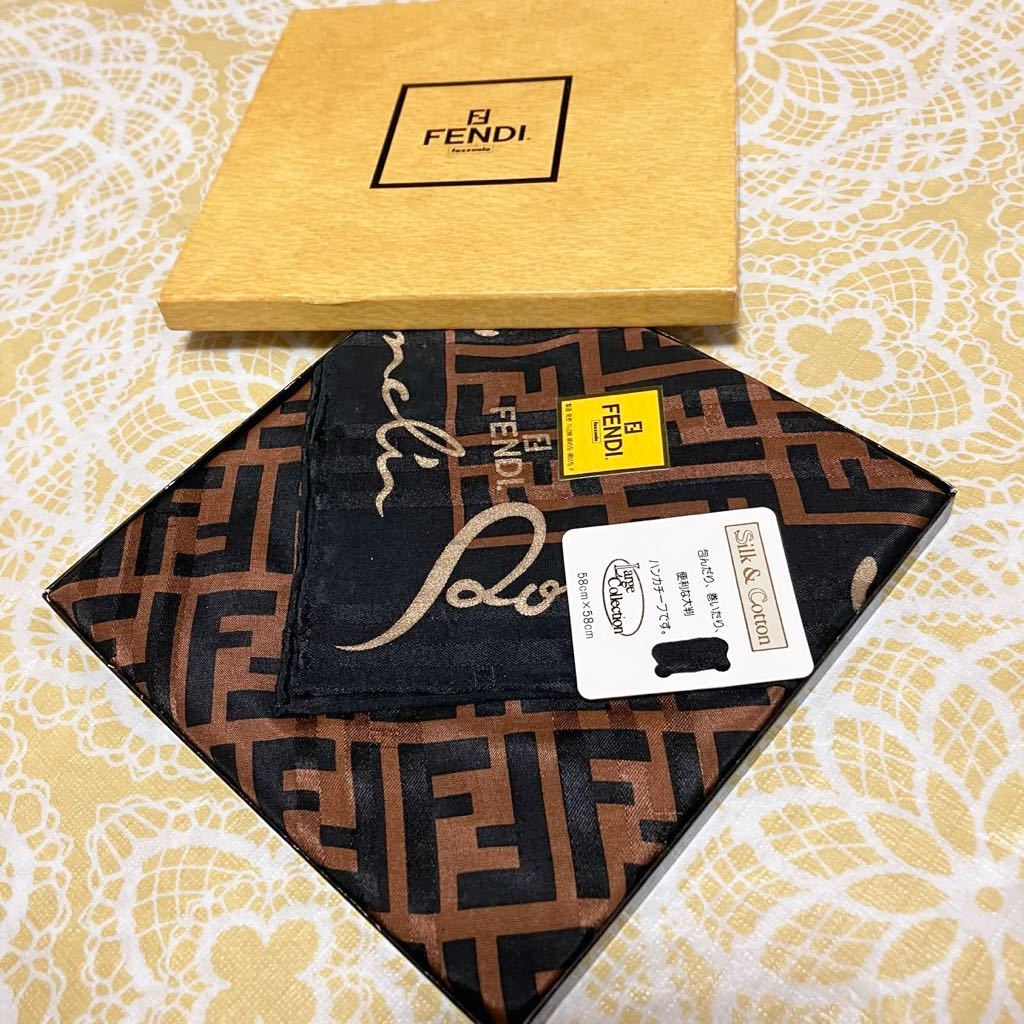 【人気柄】新品/FENDI/大判ハンカチ/正規品/フェンディ/未使用/即決/ズッカ柄/匿名発送/スカーフ/58cm/ストール/チャーム/ブラウン/茶色/86拍卖
