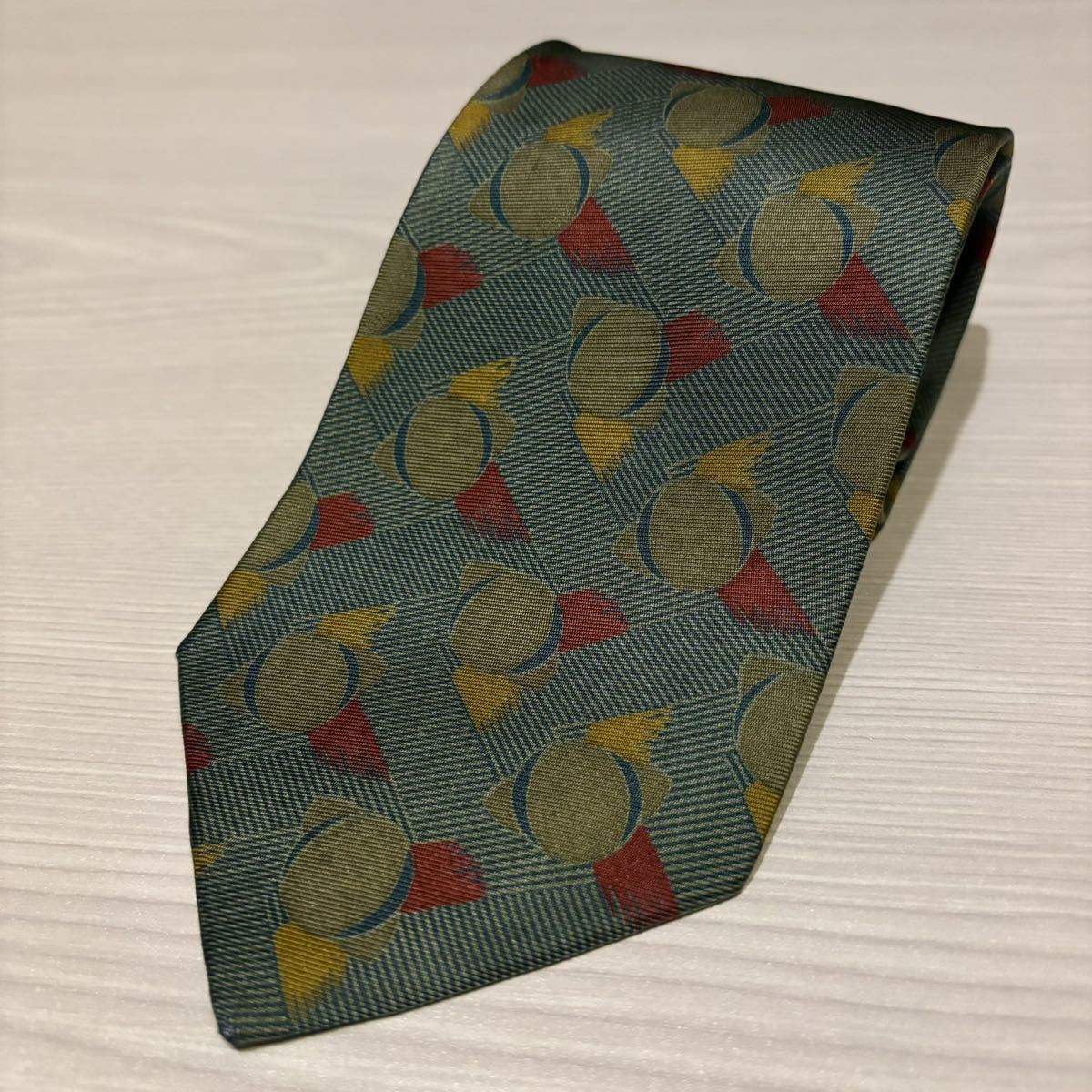 ◎ ジョルジオアルマーニ イタリア製 シルク100% 絹 総柄 グリーン グレー 緑 模様 ネクタイ ビジネス メンズ 紳士服 スーツに 確実本物拍卖