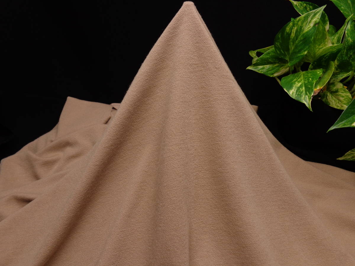 新入荷!掘り出し品!日本製!高級ブランド!なかなか手に入らない!糸簿上質ウール34%!ナイロン66% 高級!ソフトニット!110cm巾×2m拍卖