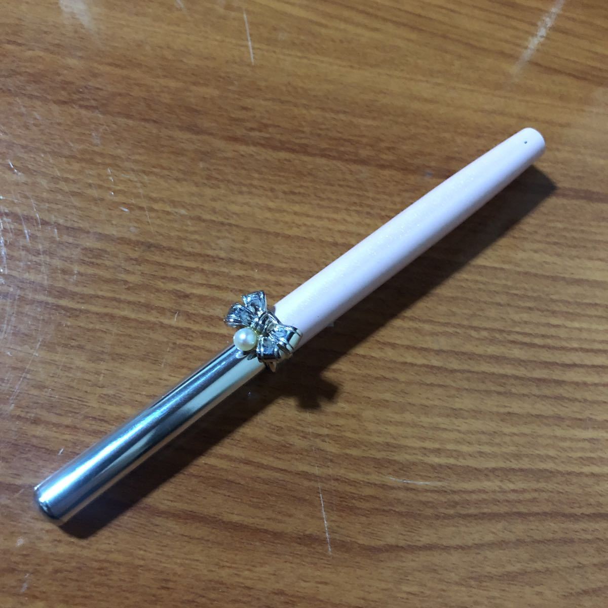 〈送料無料〉ミキモト リップブラシ リボン 真珠 パール ピンク 紅筆 化粧道具 化粧小物拍卖