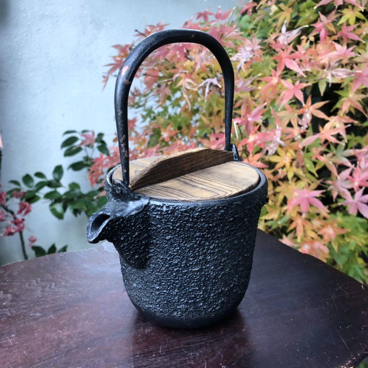 鉄器 木蓋 燗瓶☆古民家 粋 レトロ 日本酒 火鉢 アンティーク 風雅 膳 晩酌 囲炉裏 風流 風情 ナチュラル 宴席 侘び寂び 数奇 工芸 和樂拍卖