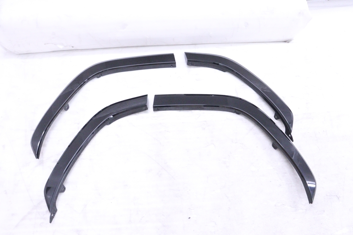 3X-114★新車外し★300 ランドクルーザー リアフェンダーモールセット★75606-60120/75077-60060 ブラック 202 純正★トヨタ (QT)拍卖