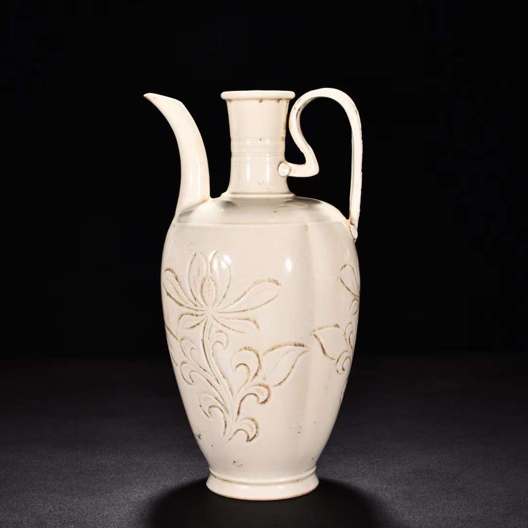 宋 定窯白磁 刻花卉文 水注 執壺 唐物 陶磁器 中国美術 工芸品 HB825拍卖