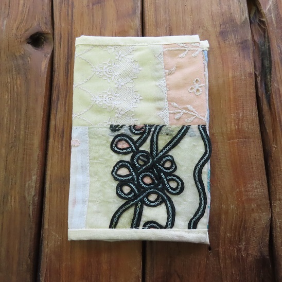 〓 新品 〓 インド サリー ブックカバー 〓 読書 本 民族 古布 伝統 パッチワーク エスニック アジアン おしゃれ 〓T024拍卖