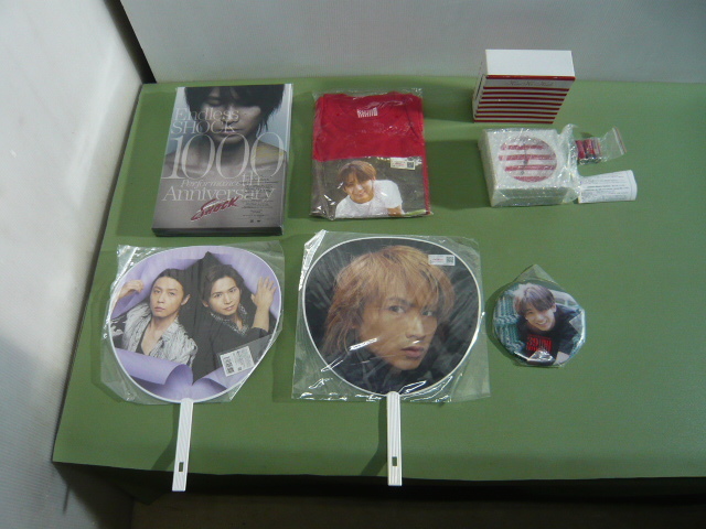 B147◆Kinki Kids DVD シャツ 置き時計 うちわ 缶バッチ 6点セット◆未使用保管品◆E拍卖