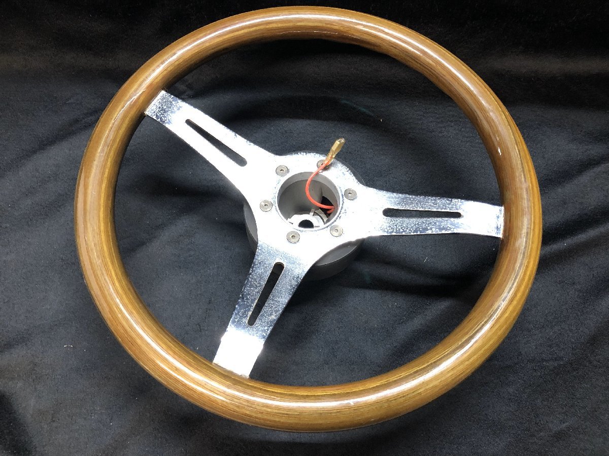 23A173 送料無料 ステアリング メーカー不明 対応車種不明 レトロ ヴィンテージ コレクション 車 ハンドル 保管品 ジャンク扱い拍卖