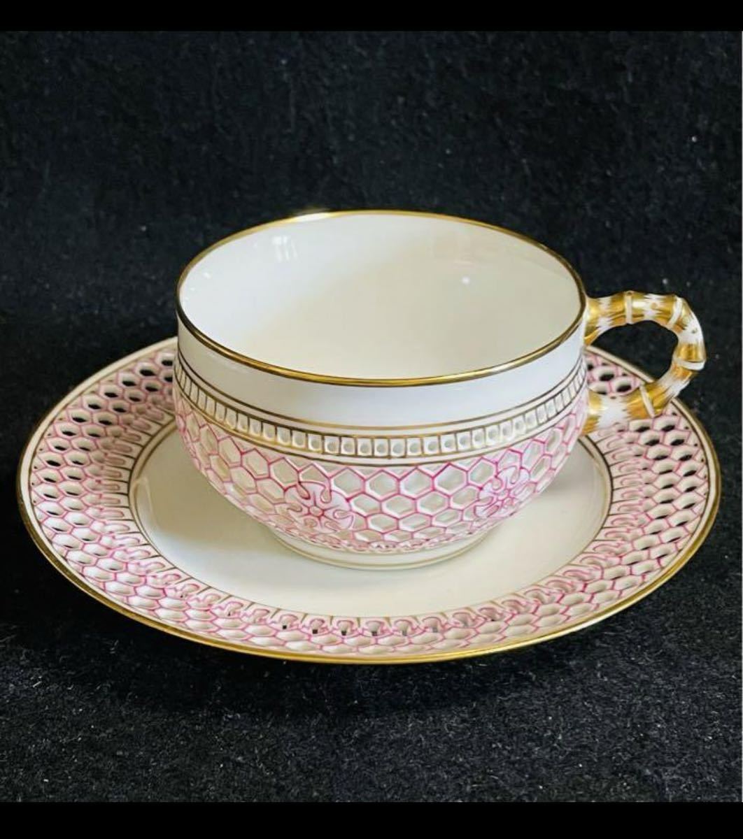 アンティーク 陶磁器セーヴル窯レティキュレイティッド・オープンワークカップ&ソーサー1920年拍卖