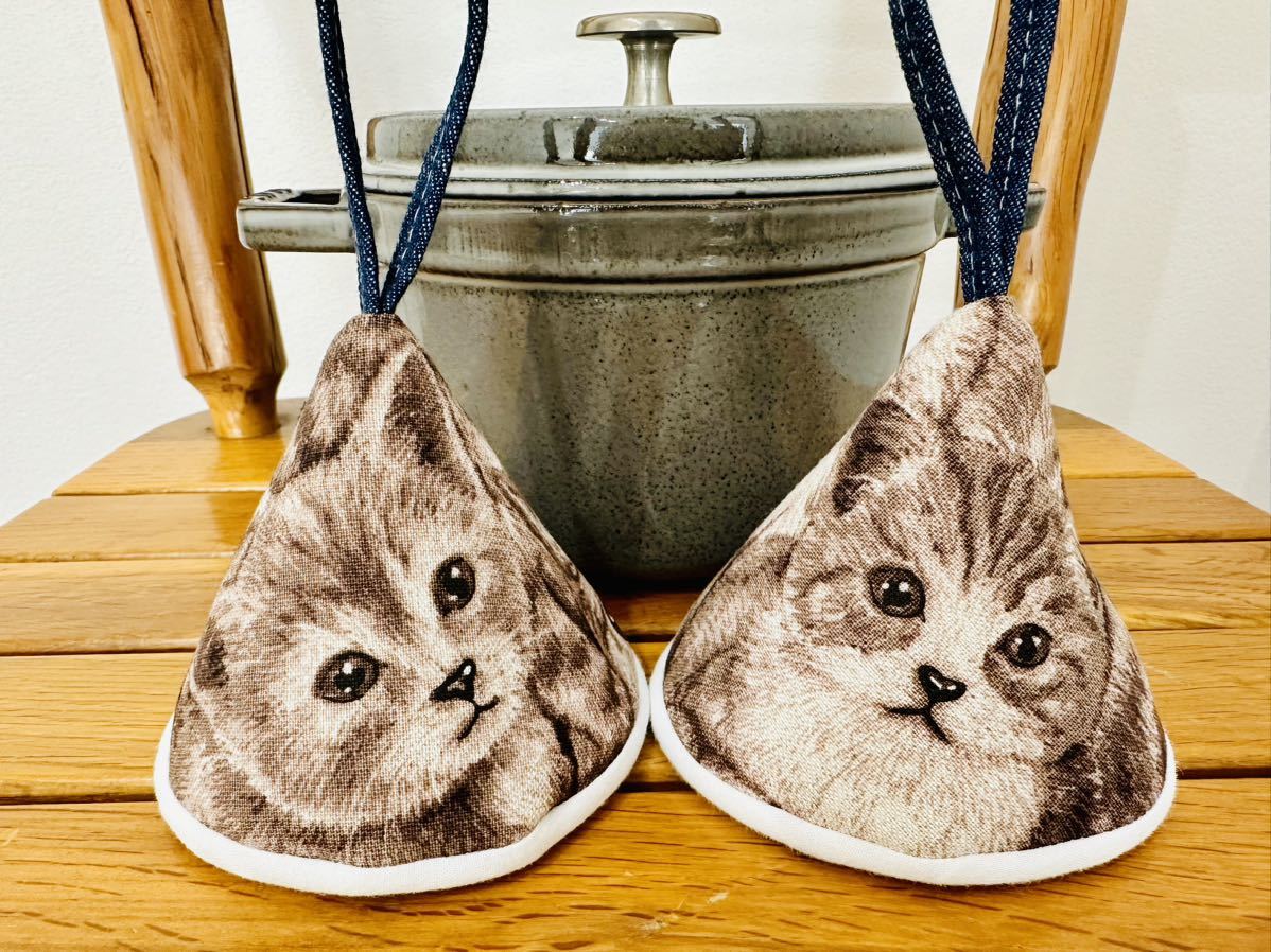 三角鍋つかみ★staubストウブ ホーロー鍋★ミトン★鍋つかみ★ネコ拍卖