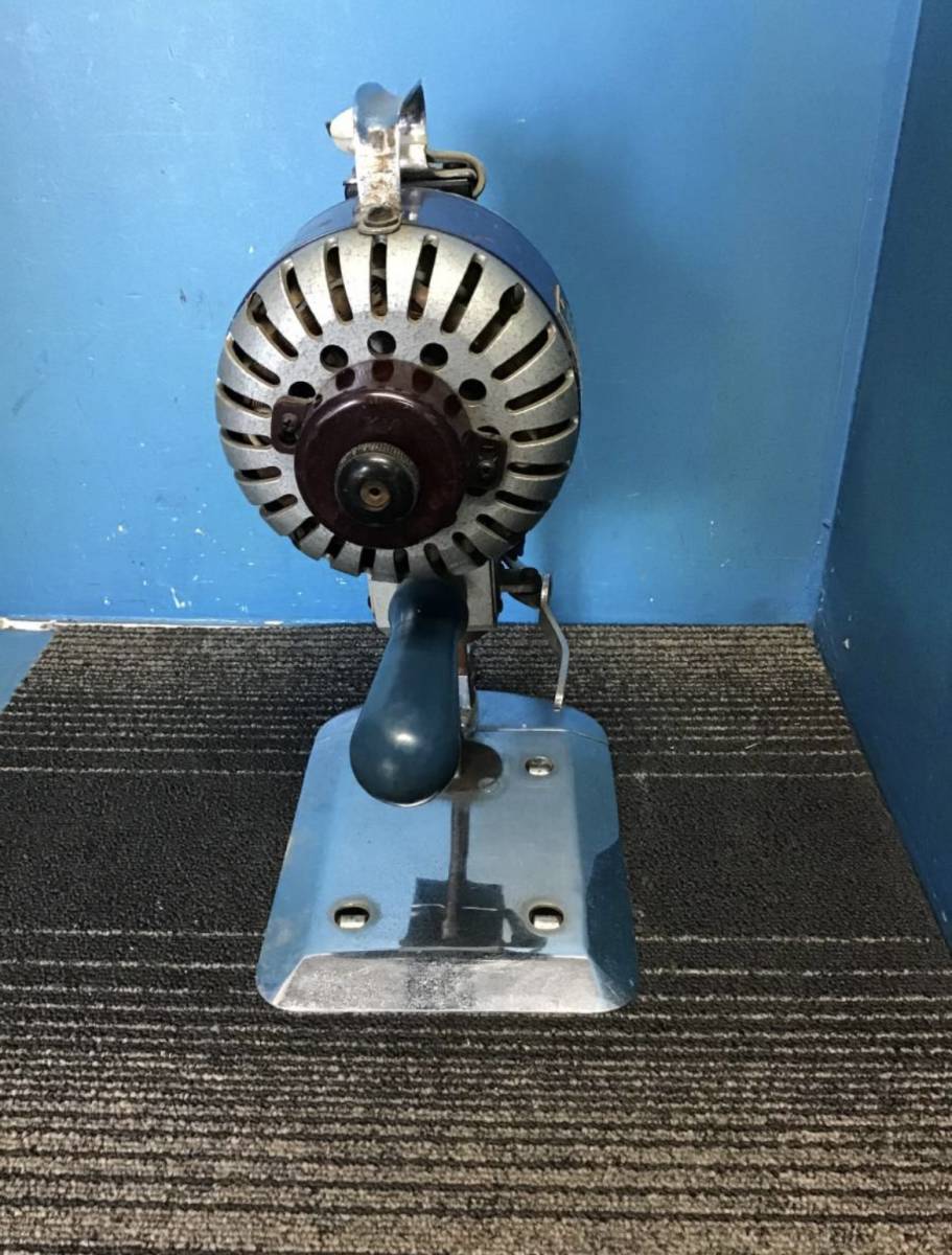 ○★岐阜発 △ KM / ELECTRIC CLOTH CUTTING MACHINE / カッティングマシン / 裁断機 / 布地 / 布裁断機 / 動作確認 / 現状品 R4.4/22★拍卖