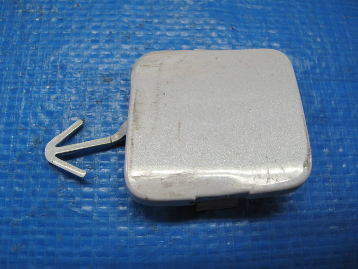 G 三菱 EKスペース B11A 純正 フロントバンパー トーイングカバー フックカバー 牽引フックカバー 6400F939ZZ拍卖